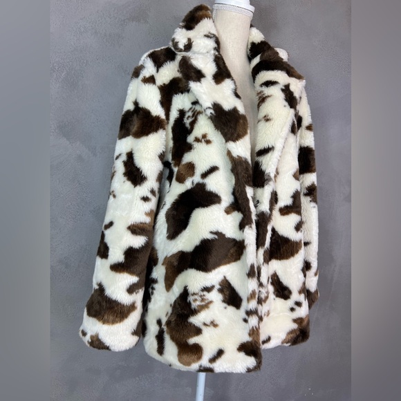 BLANKNYC cow print faux fur jacket size S - Picture 9 of 16